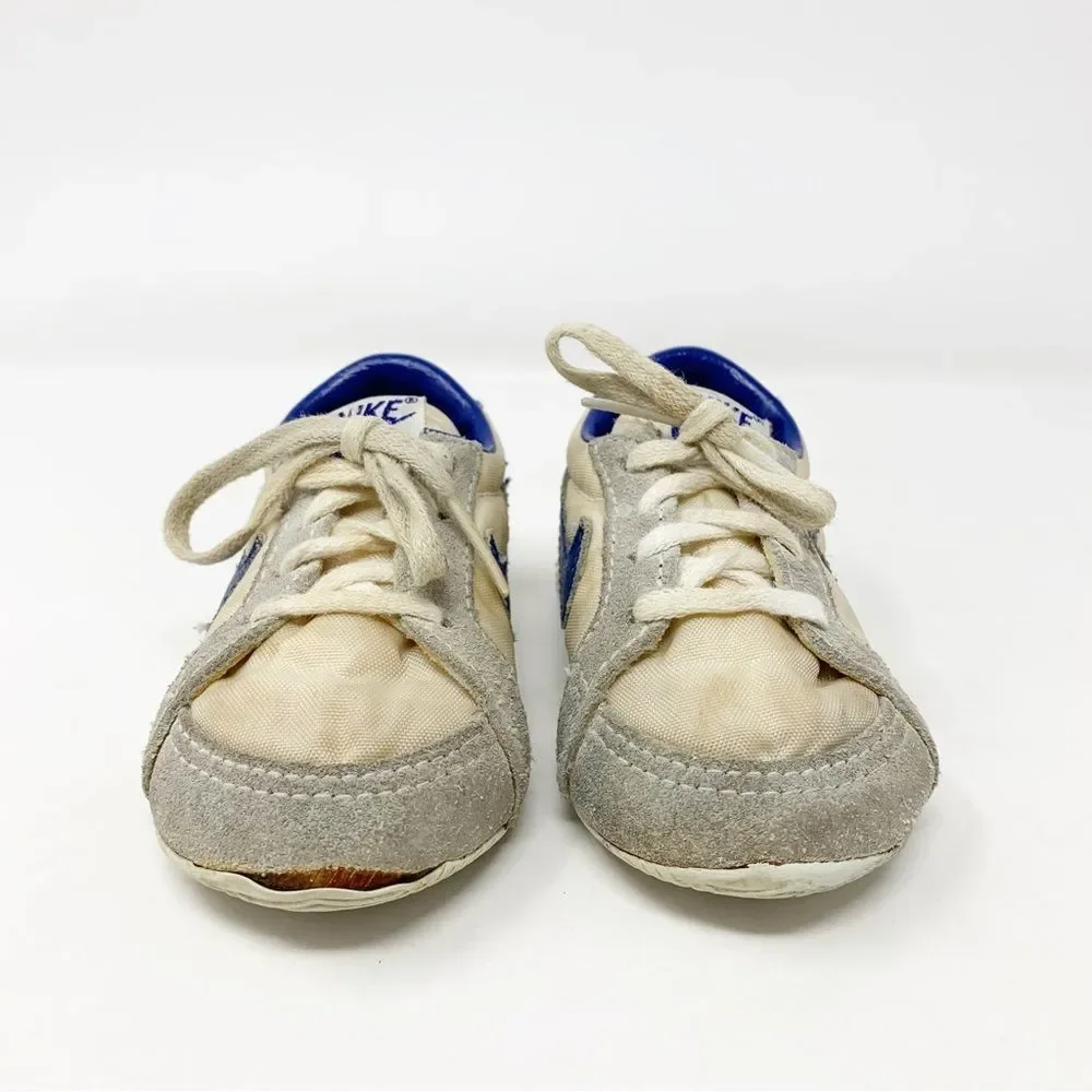 VINTAGE Infants Nike Shoes Size 3